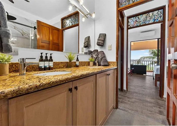 Presidential 9- Stunning Ocean View Apartment