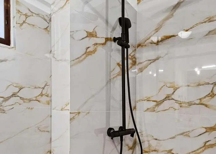 Presidential 9- Stunning Ocean View *